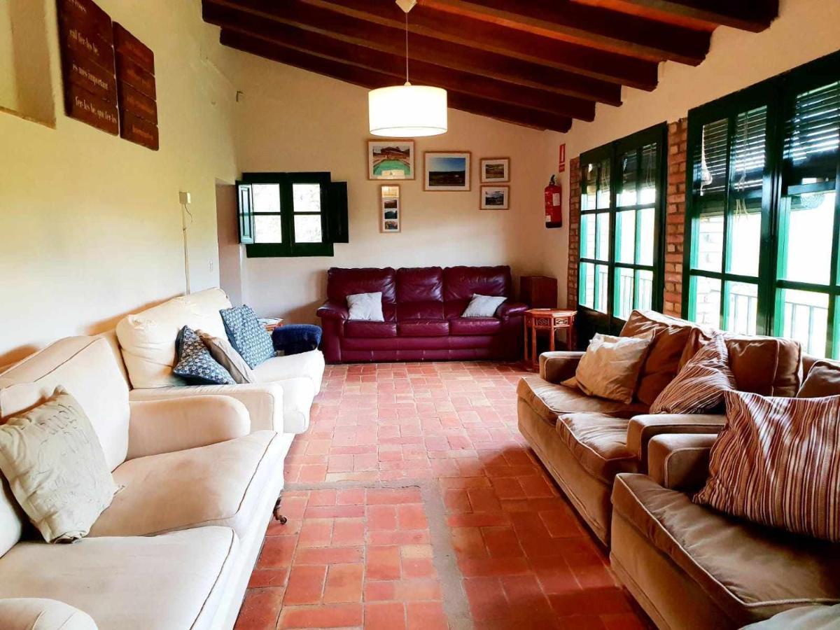 Masia Para Grupos Con Piscina Privada28 Pax Cabanelles Bagian luar foto