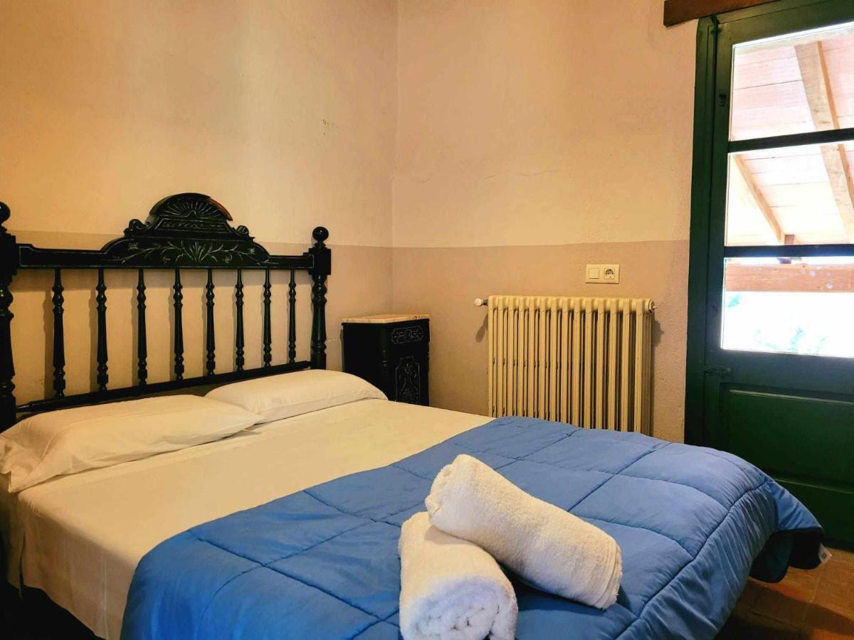 Masia Para Grupos Con Piscina Privada28 Pax Cabanelles Bagian luar foto