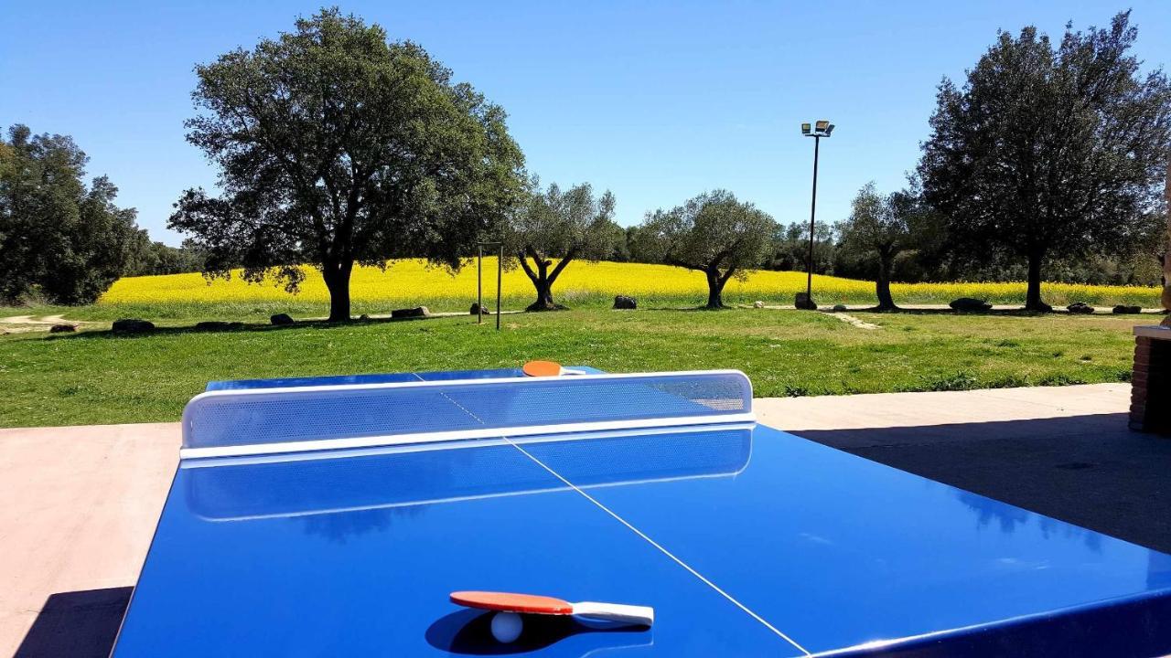 Masia Para Grupos Con Piscina Privada28 Pax Cabanelles Bagian luar foto